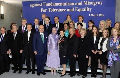 برلين: اجتماع حاشد لمناسبة يوم المرأة العالمي بحضور اكثر من ۱۰۰ من الشخصيات النسائية من 5 قارات العالم