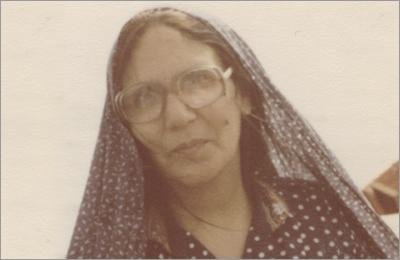 الأم الشهيدة ” آراسته قلي وند“