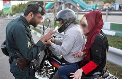 إيران: دعوة سلطات الحكومة للمزيد من الضغوط  على النساء