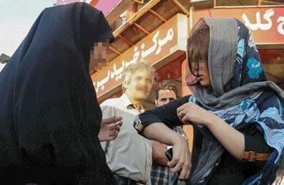 إيران: اعتقال ست معارض الأزياء