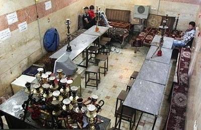 إيران: إعادة التأكيد على منع النساء من دخول المقهى