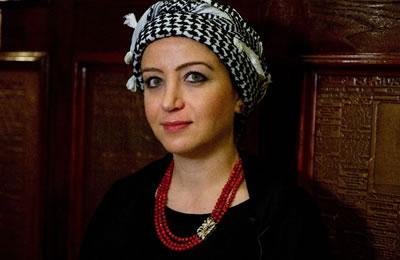 بريطانيا تصادر جواز سفر الصحافة السورية