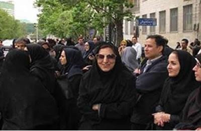 إيران: مطالبة النساء بتعديل قانون تعيين المعلمين