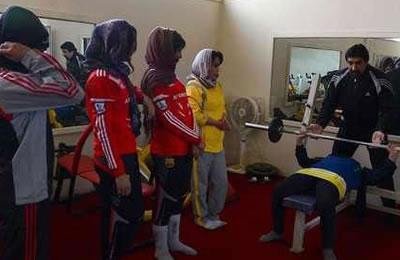 إيران : منع النساء رسميا من المشاركة في منافسات اللياقة البدنية