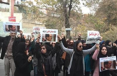 إيران: دور مؤثر للنساء في استمرار اعتراضات على حبس سجين الرأي