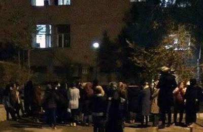 ایران: احتجاج النساء على إرغامهن الحجاب في الأقسام الداخلية