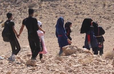 إيران : إعلان حظر إقامة سفرات جماعيه طلابية مختلطة