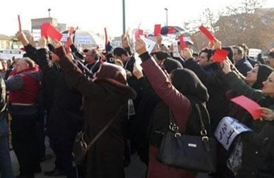 ايران: مشاركة النساء بشكل فعال في تجمع طالبي السكن