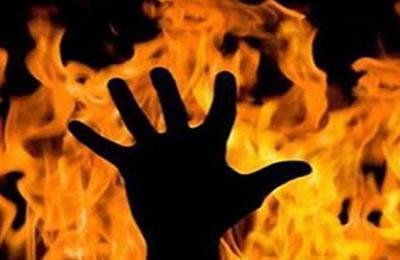 إيران: انتحار فتاة (17عاماً )