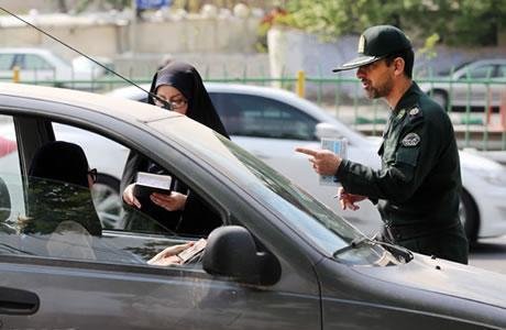 ايران:  تحذير المدعي العام لمحافظة مازندران للنساء السافرات