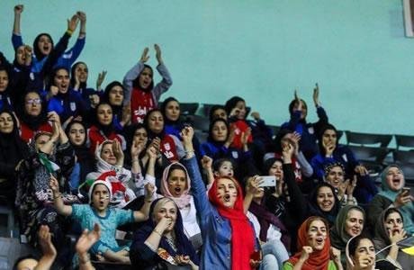 ايران:  مازال أبواب الملاعب الرياضية مغلقة أمام النساء