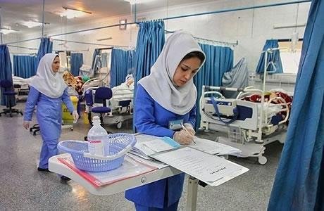 ايران: إخراج ممرضة بسبب الدفاع عن حقوق زملائها