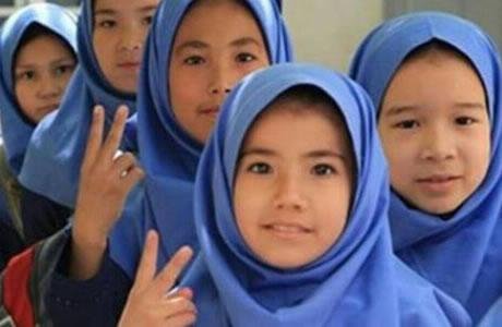 ایران:  الإخراج الجماعي للبنات الأفغان من المدرسة الإبتدائية في مدينة ” كرمان“
