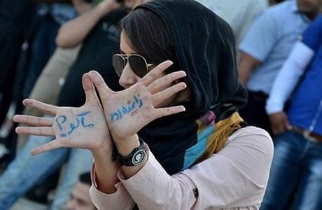 ایران:  احتجاج النساء على تجفيف نهر ” زاينده رود“