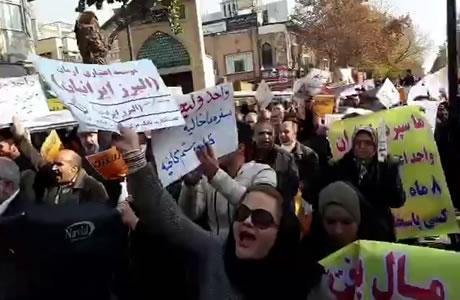 إيران: النساء يواصلن احتجاجهن