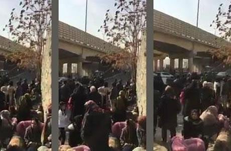 إيران: إعتصام أمهات وأسر المعتقلين في الإحتجاجات الأخيرة