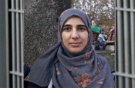 إيران: احتجاز امرأة كرهينة بسبب نشاط زوجها