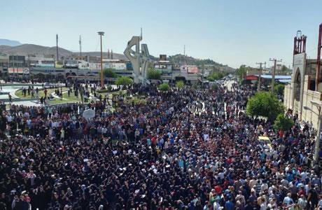 إيران: مشاركة النساء الفعالة لليوم الرابع من الإحتجاجات بمدينة كازرون