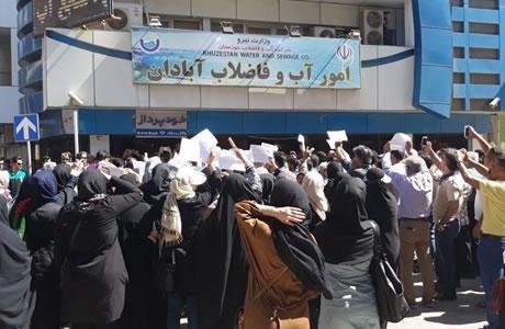 مشاركة نشطة للنساء الإيرانيات في احتجاجات مختلف الشرائح