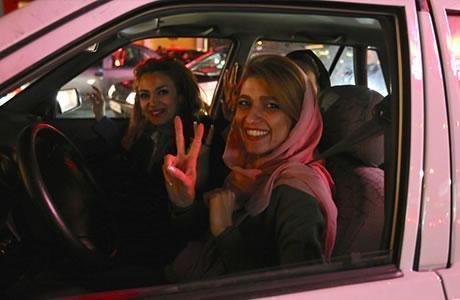 قمع النساء في إيران