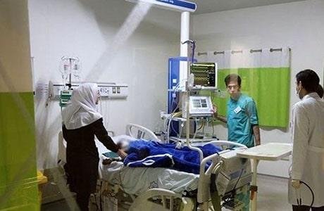 فتاة صغيرة