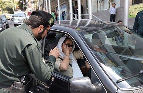 شرطة الأمن الأخلاقي ترسل رسائل قصيرة للمواطنين بذريعة سوء التحجب