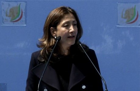 نساء إيرانيات يطالبن بإقامة إيران حرة في مظاهرات حاشدة في بروكسل 