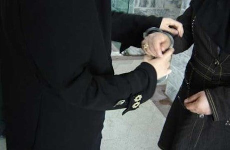 قوى الأمن الداخلي تزيد الضغط على النساء الإيرانيات