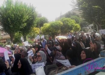 تربويون متقاعدون يقاومون ويواصلون احتجاجهم تجاه هجوم قوى الأمن الداخلي