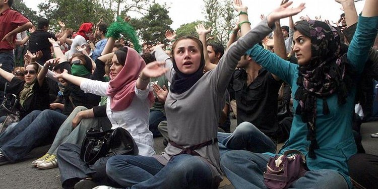 الانتفاضات في أعوام 1999 و 2009 و 2018  