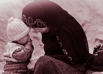 فتيات 14عامًا في إيران يدرن أسر أو هن ضحيات مشردات؟