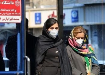 النساء العاملات يعملن بشكل غير رسمي، هن الهدف الأول لإصابة بفيروس كورونا القاتل