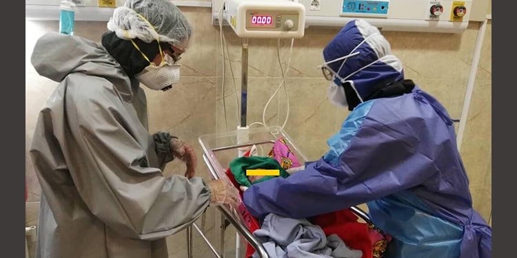 وتقول سيما بامري إنني أخصص وقت لمريضاتي. وفي كثير من الحالات، أقدم استشارات مجانية وأدوية لمريضاتي ذوات الدخل المنخفض