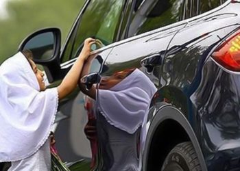 عشرات الأطفال يومياً ينضمون إلى أطفال العمل في إيران - من المسؤول؟