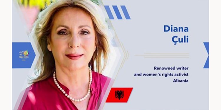 ديانا تشولي، كاتبة ألبانية