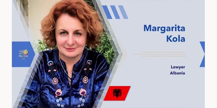 مارغريتا كولا، وهي محامية ألبانية