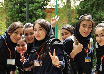 اليوم العالمي للشباب - النساء والشباب الإيرانيون يغيرون المصير