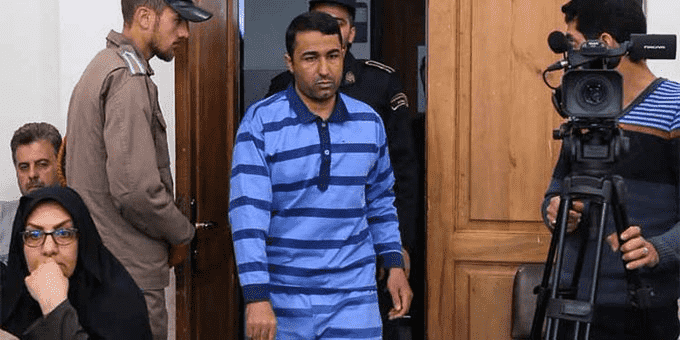 وشارك هو وزوجته في الانتفاضات التي شهدتها البلاد في ديسمبر 2017 ويناير 2018 احتجاجًا على ارتفاع الأسعار والفساد الحكومي الذي استمر لعدة أسابيع.