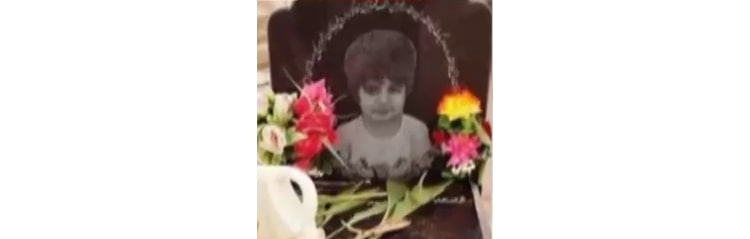 حسناء بامري البالغة من العمر 3 سنوات إلى فتاة صغيرة أخرى تدعى جنعاني في ماهشهر