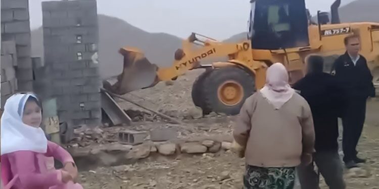 تدمير منازل المعيلات في إيران تحول إلى ممارسة شائعة في إيران