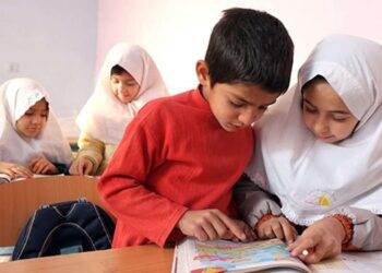 إلقاء نظرة سريعة على وضع الأطفال في إيران المزري ؛ في اليوم العالمي للطفل