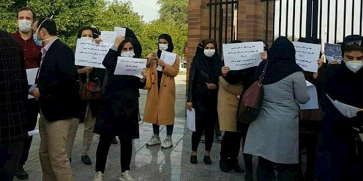 تجمع احتجاجي لممرضات وموظفات متعاقدات في خوزستان