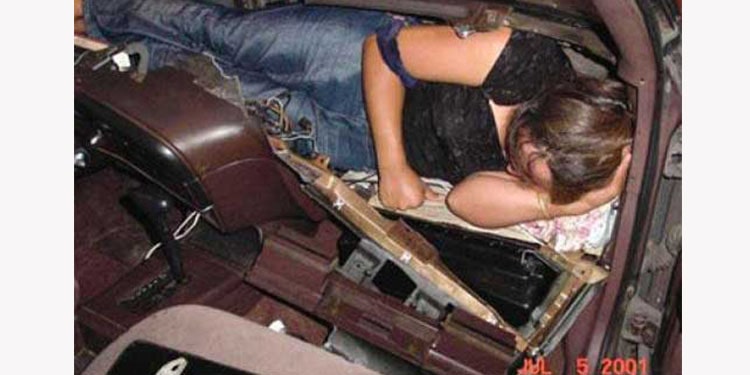 الفقر هو أحد الأسباب الرئيسية لتفشي الاتجار بالنساء والفتيات في إيران 