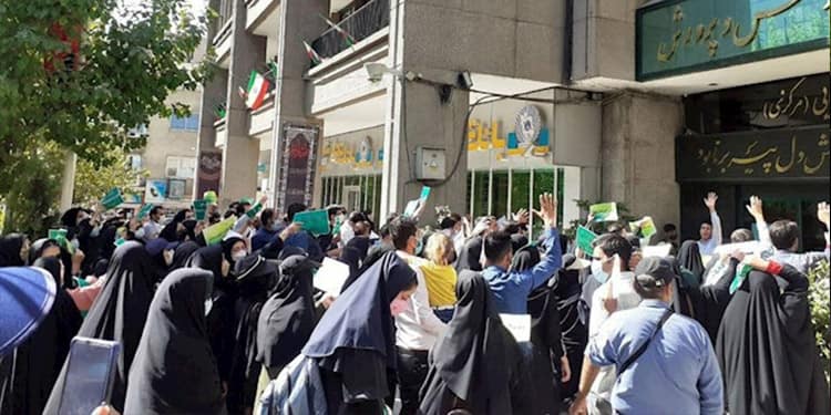 احتجاجات وإعتصام المعلمين من أصحاب البطاقة الخضراء لليوم الـ 15 على التوالي
