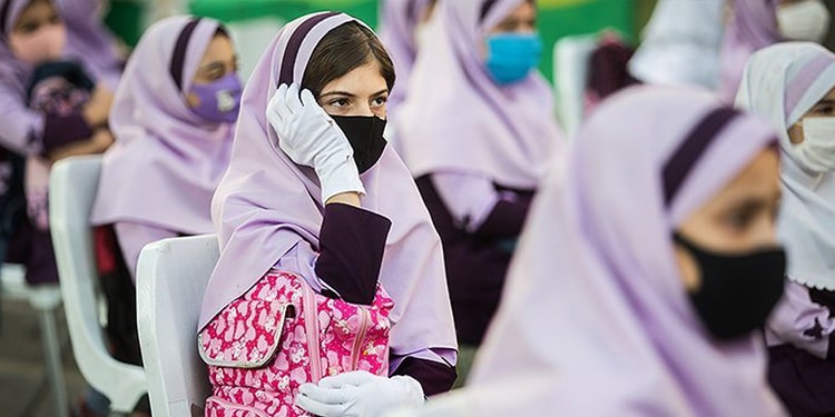 إعادة فتح أبواب المدارس في ذروة تفشي وباء كورونا