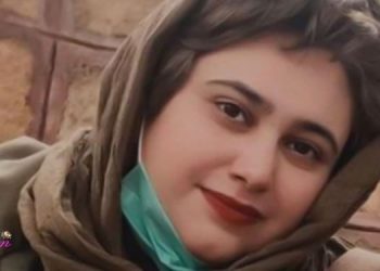 المترجمة والناشطة المدنية، شهرة حسيني يُزج بها في سجن إيفين لقضاء سجنها 3 سنوات