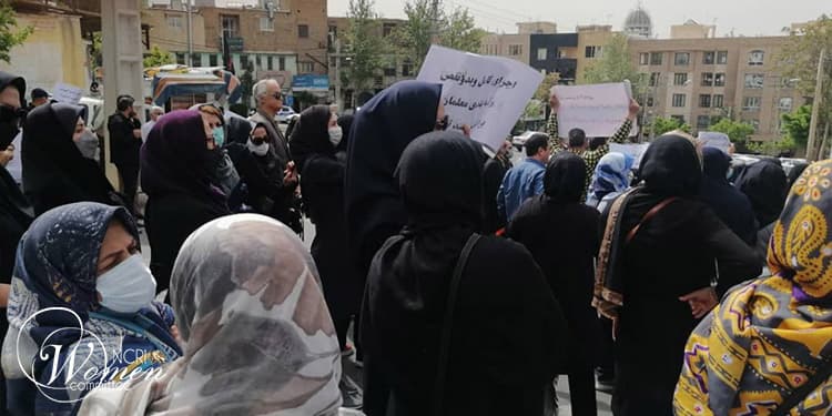 نزل التربويون والمعلمون الواعون المناضلون إلى الشوارع 