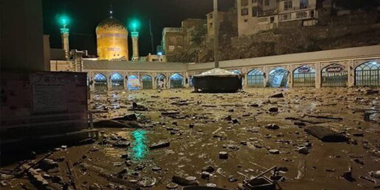 وهطلت أمطار غزيرة في محافظة طهران، في مساء يوم الأربعاء، 27 يوليو 2022، وتعرَّضت مناطق عديدة من هذه المحافظة للانهيارات الأرضية