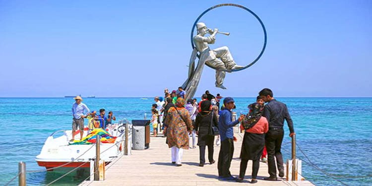 من جهتها طالبت لجنة المرأة بالمجلس الوطني للمقاومة الإيرانية في يوم الـ 16 من يوليو وذلك من خلال بيان عاجل مقررة الأمم المتحدة الخاصة المعنية 