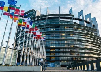 البرلمان الأوروبي يدين النظام الإيراني لقمعه حقوق المرأة